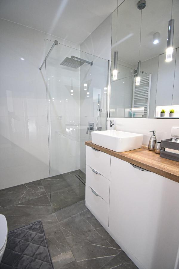 Apartament Villa Park Przy Plazy Z Widokiem Na Jezioro, Taras 50 M2 Ostroda Exterior photo