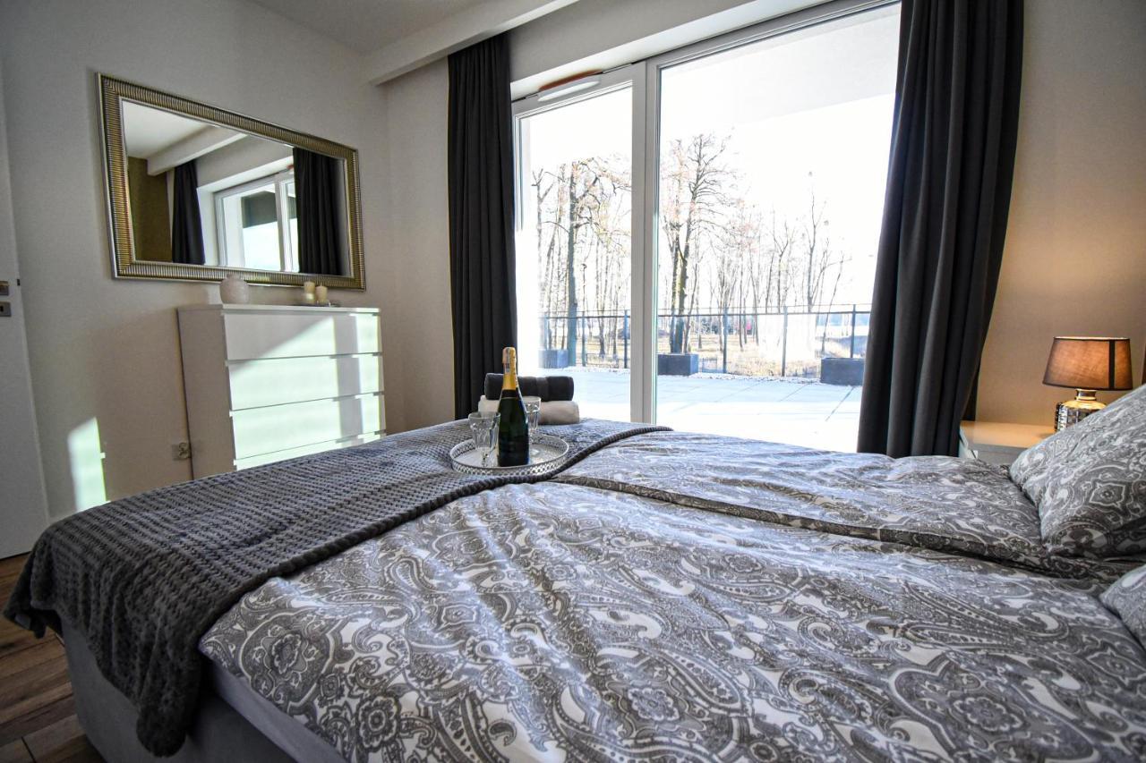 Apartament Villa Park Przy Plazy Z Widokiem Na Jezioro, Taras 50 M2 Ostroda Exterior photo